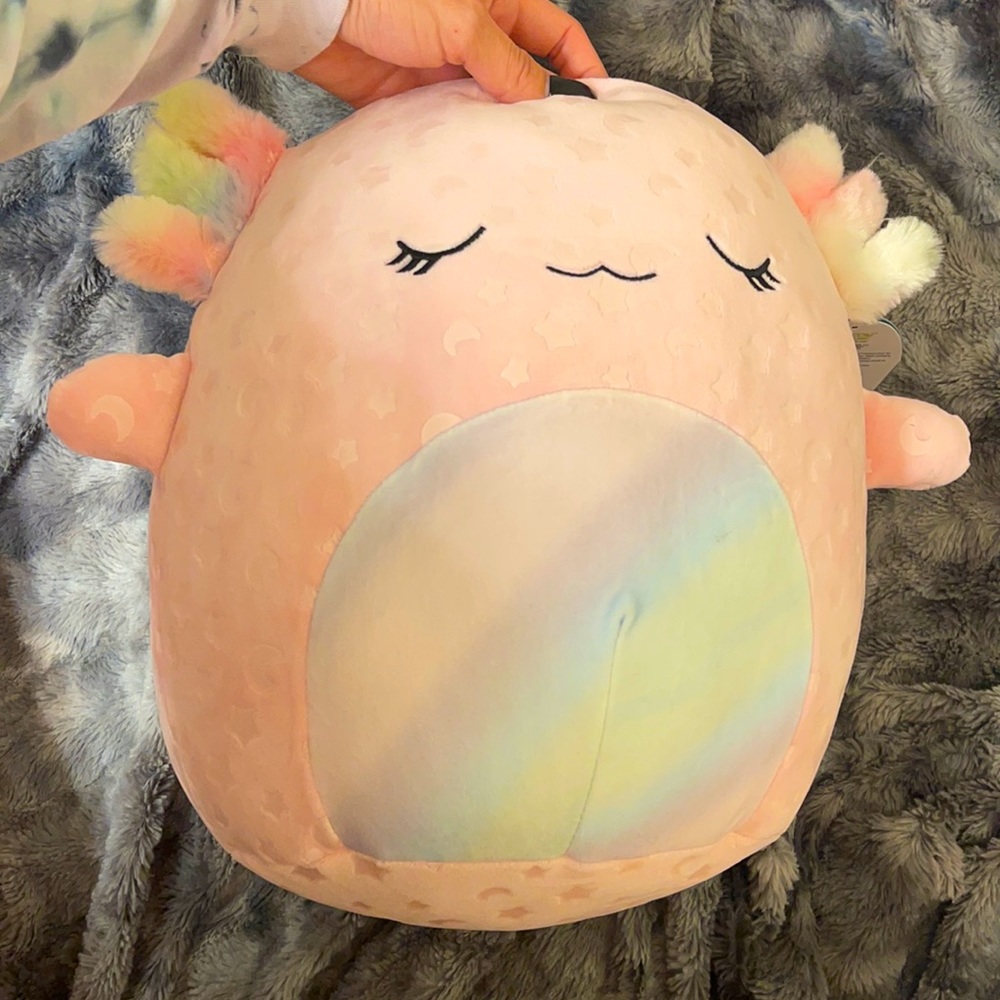 Cressida Axolotl Squishmallow (✨glows in the dark!✨)